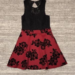 M (7) A Line Party Dress